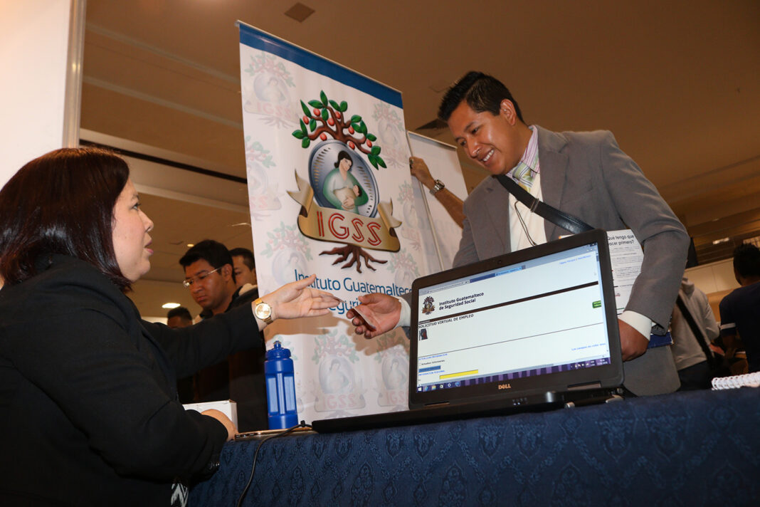 Feria-del-empleo-Prensa-Libre-IGSS-2018-10
