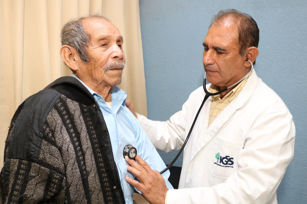 IGSS-hace-recomendaciones-para-protegaer-a-adultos-mayores-y-ninos-en-epoca-de-frio-2018-5