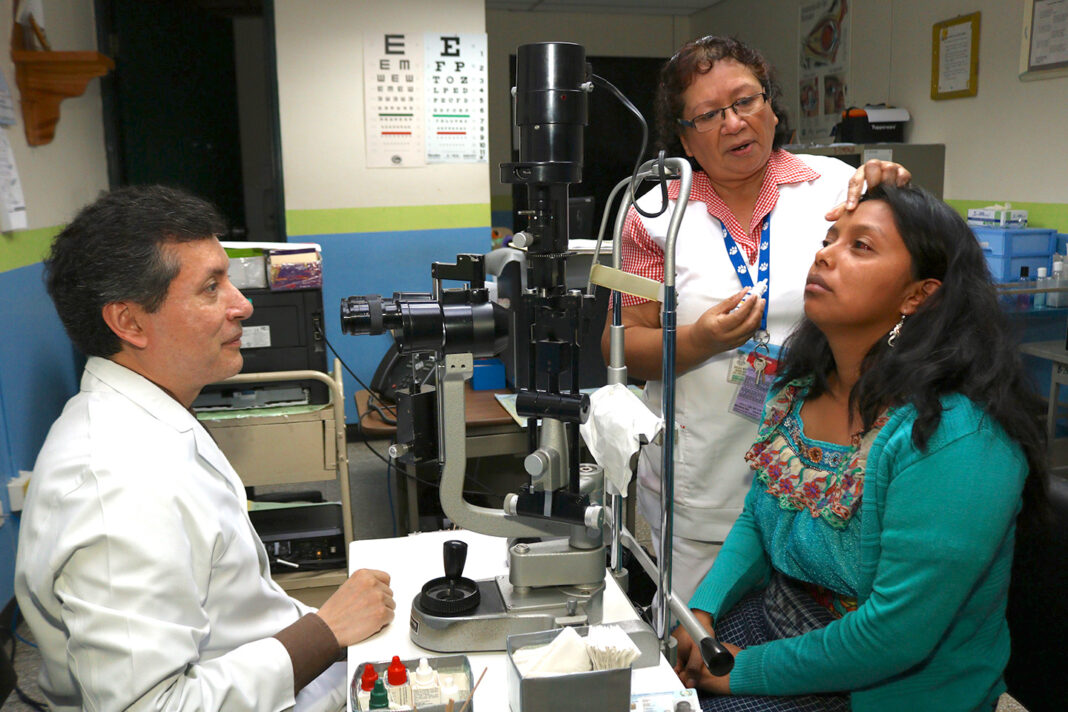 IGSS-implementa-acciones-por-brote-de-conjuntivitis-2017-2