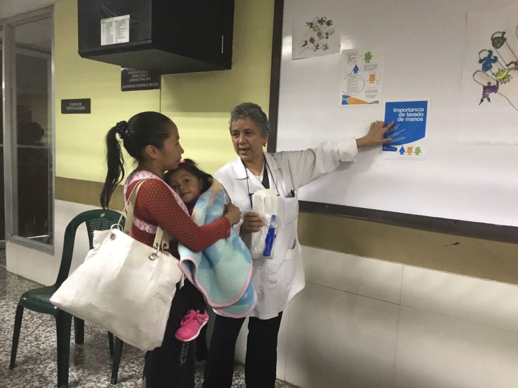 Jornada-de-lavado-de-manos-hospital-igss-zona-6-1 (1)