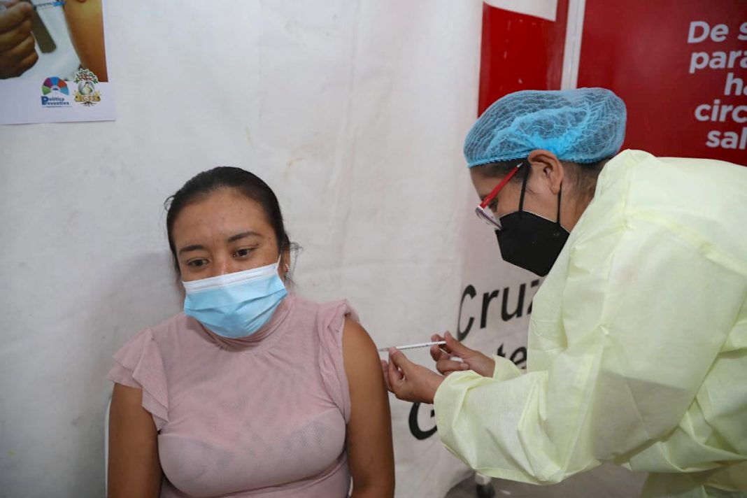 Centro de Vacunacion Cruz Roja Guatemalteca-2