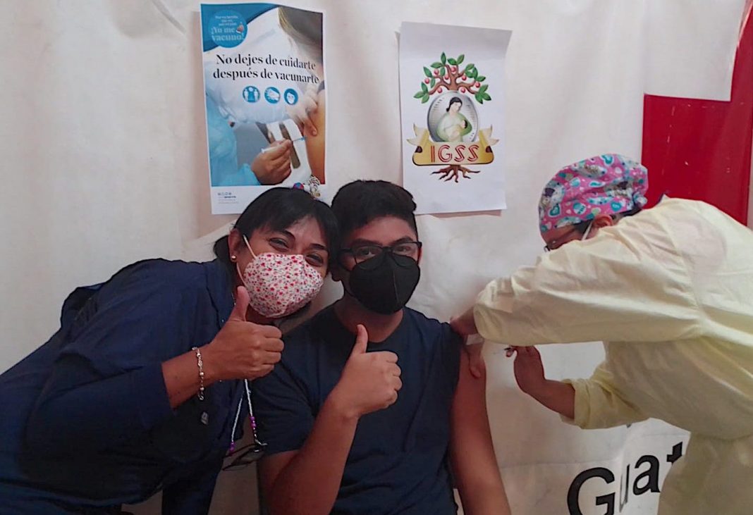 jornada de vacunacion cruz roja guatemalteca-15
