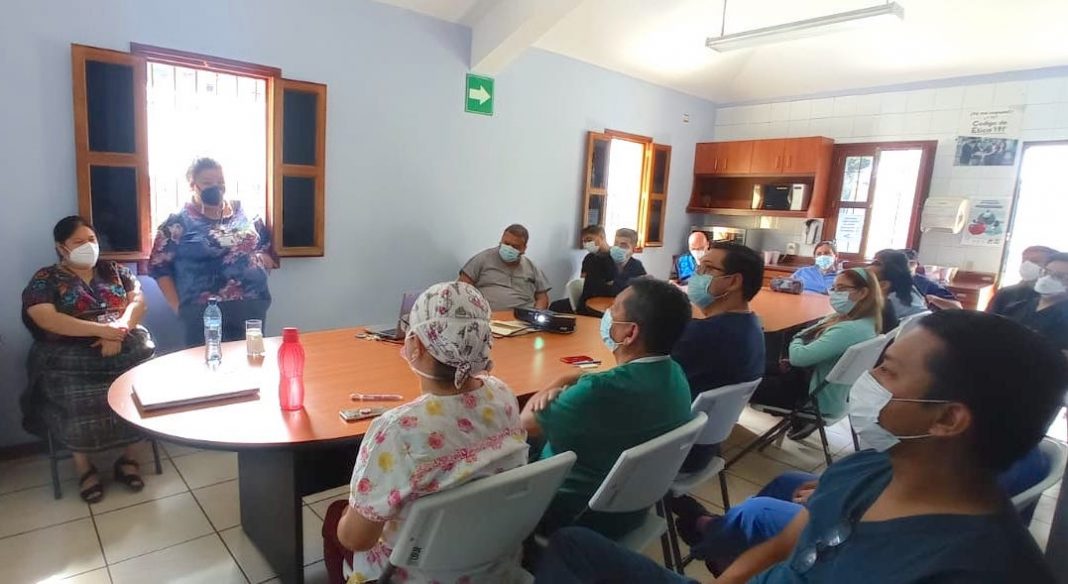 Imparten charlas a personal del Consultorio de Antigua Guatemala Junio 2022-5
