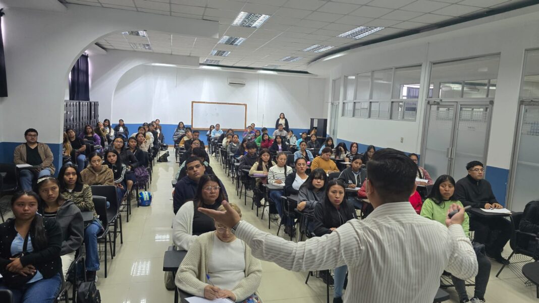Charla informativa Escuela de Auxiliares de Enfermeria IGSS 2026-1