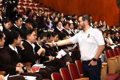 El IGSS fortalece la formación de los graduandos con capacitación