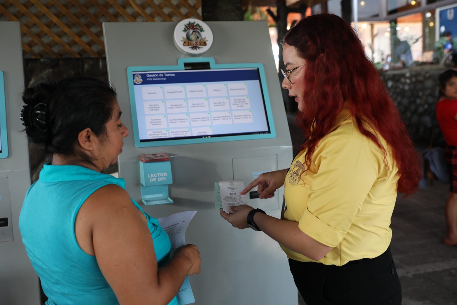 Sistema digital de turnos y conectividad del IGSS