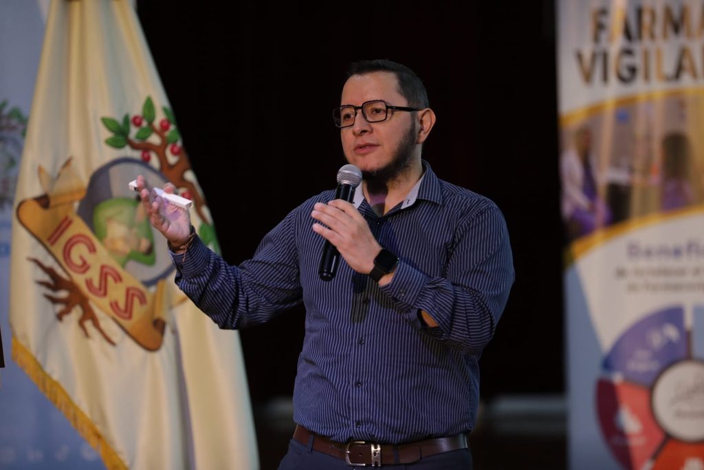 Fortalecen acciones en la vigilancia de reacciones producidas por medicamentos