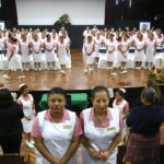 Se graduan integrantes promocion 67 de auxiliares de enfermeria del IGSS-24
