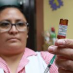 En el IGSS se esta vacunando contra el sarampion-3