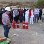 Trabajadores de Hospital de Quetzaltenango reciben capacitacion extintores IGSS-34