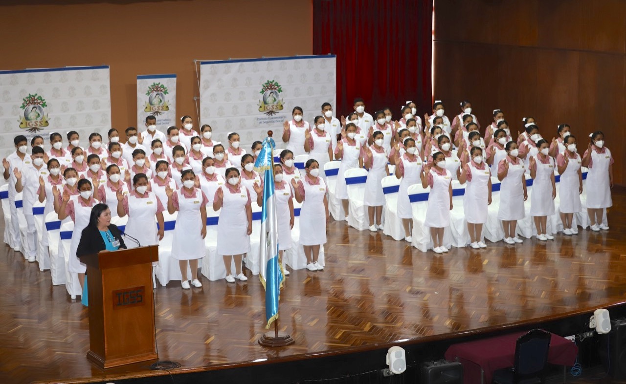 Auxiliares de Enfermería celebran su magno día al servicio de los  derechohabientes - Noticias IGSS