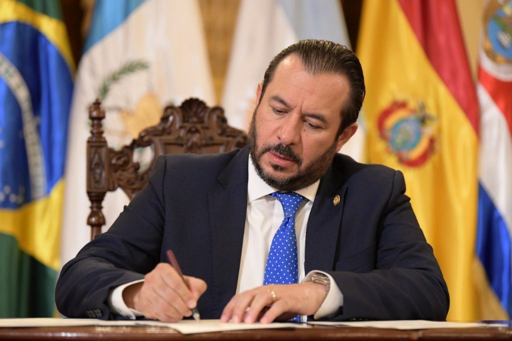 Medicina Familiar y Comunitaria se implementará en los sistemas de