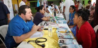 Cuarta Feria CONAPROV: estamos más cerca de los adultos mayores de Poptún, Petén