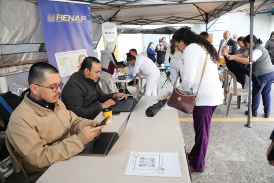 El IGSS realiza jornada de salud preventiva para trabajadores del RENAP