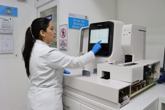 Laboratorio Clínico del HGE avanzando en el Área de Hematología