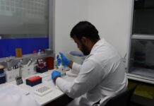 Tecnología de última generación del Laboratorio Clínico del HGE fortalece el monitoreo de pacientes con VIH