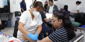 El IGSS lleva jornada preventiva a Papeles Comerciales S.A.