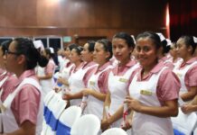 Asiste a las charlas informativas para ingresar a la Escuela de Auxiliares de Enfermería del IGSS