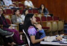 El IGSS promueve espacios laborales amigables con la lactancia materna