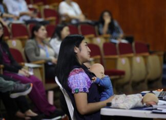 El IGSS promueve espacios laborales amigables con la lactancia materna