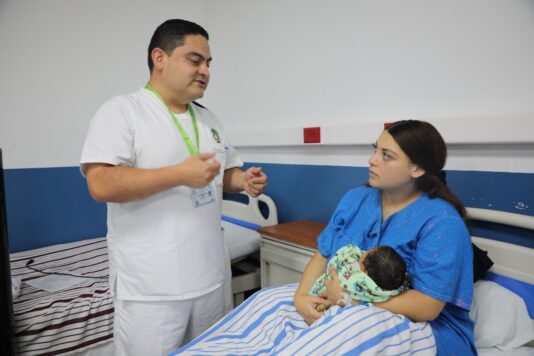 La lactancia materna es el regalo más valioso para la salud del bebé