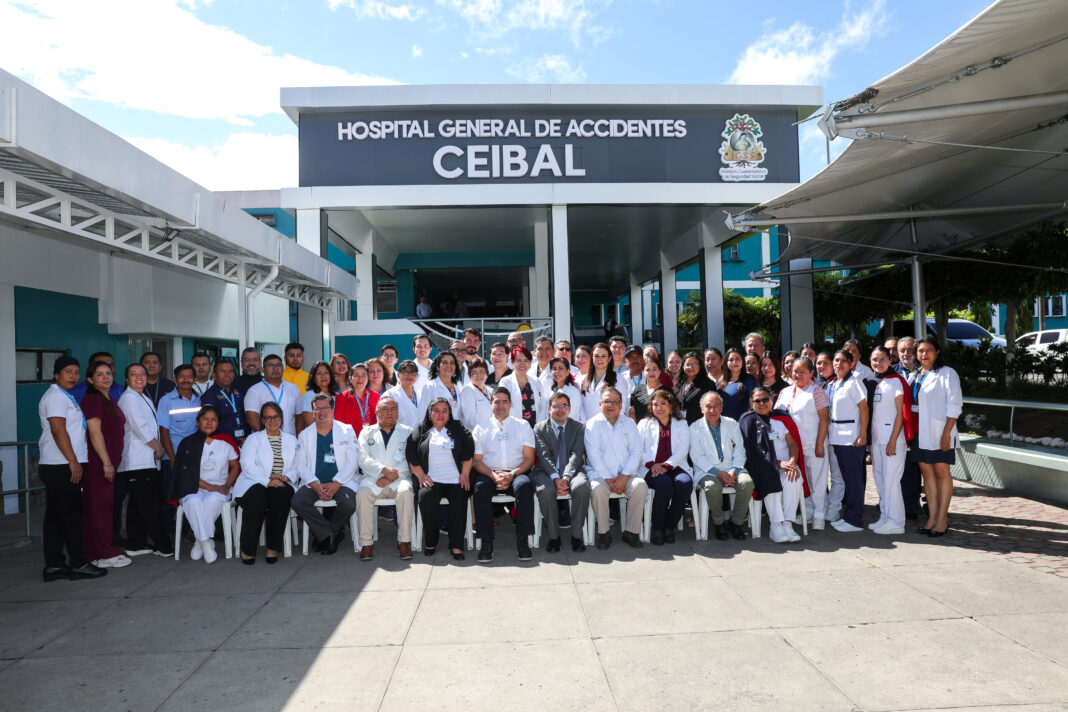 Hospital General de Accidentes Ceibal 79 aniversario IGSS-5.jpg