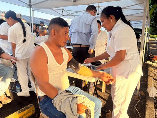 El IGSS acerca servicios de salud preventiva al Ingenio La Trinidad